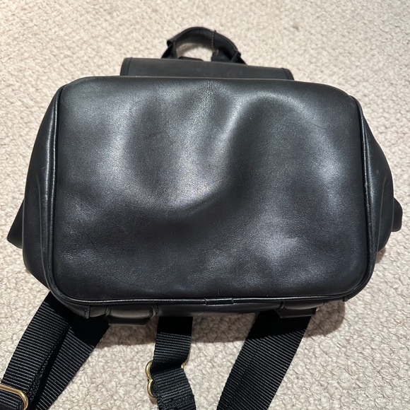 Vintage Coach Large Black Backpack 0529 - Authentic early 2000s soft leather. - Picture 5 of 7